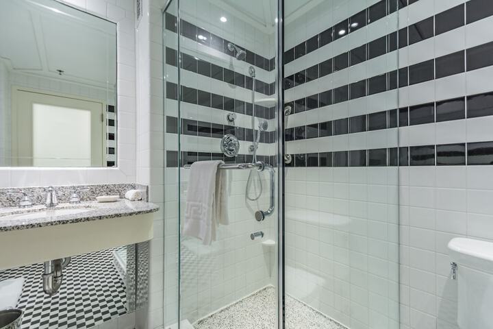Bathroom shower