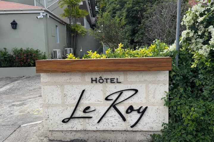 Hotel 194 of 204