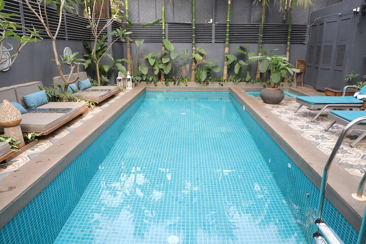 Pool 20 of 43