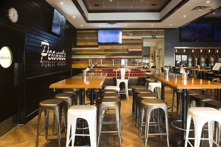 Sports bar
