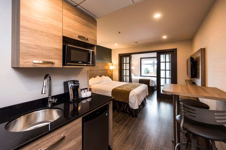 2 Queen Beds Suite (3 of 13)