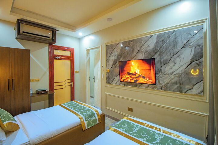 Room 45 of 139