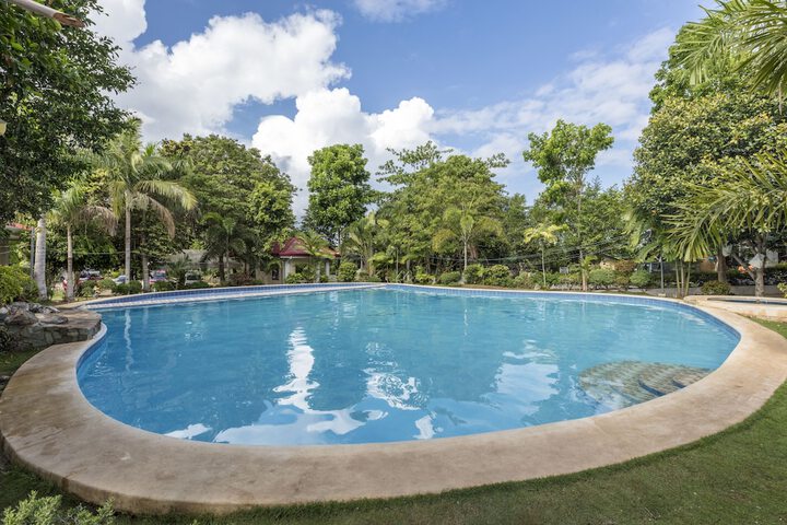 Pool 32 of 42