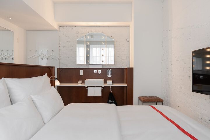 Room 20 of 77