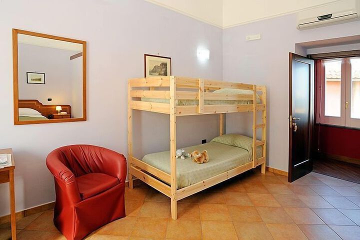 Room 9 of 23