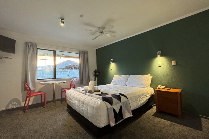Room 19 of 48