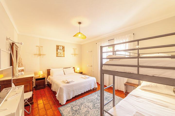Room 26 of 194