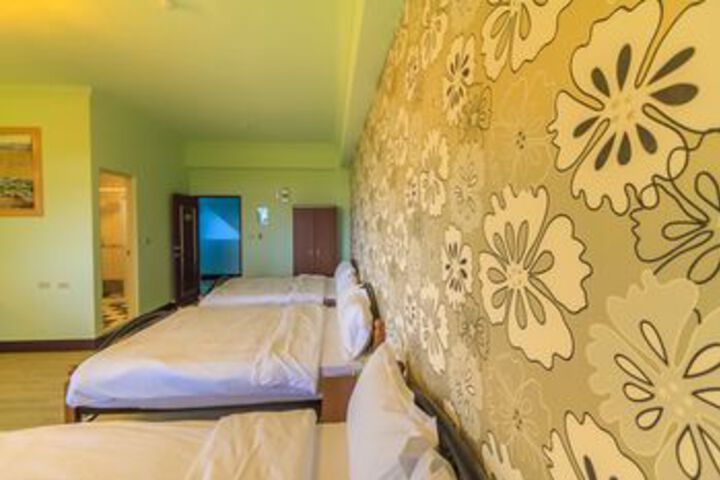Room 50 of 60