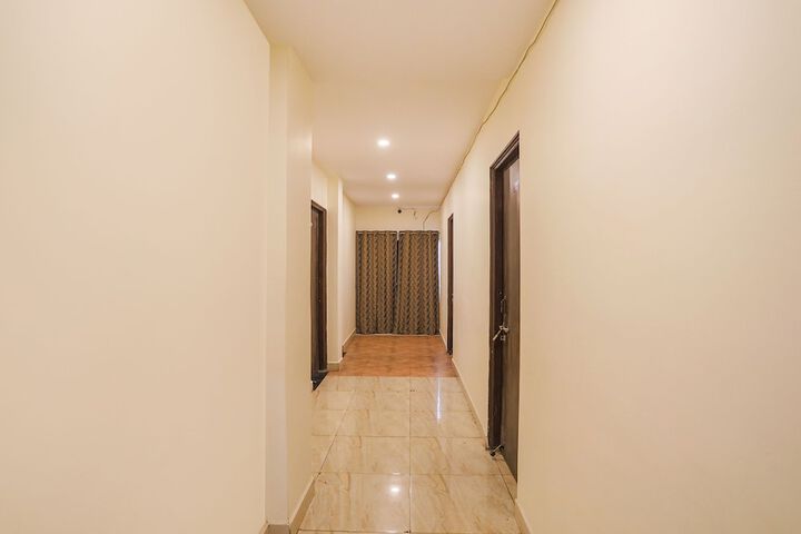 Hotel Interior 2 of 22
