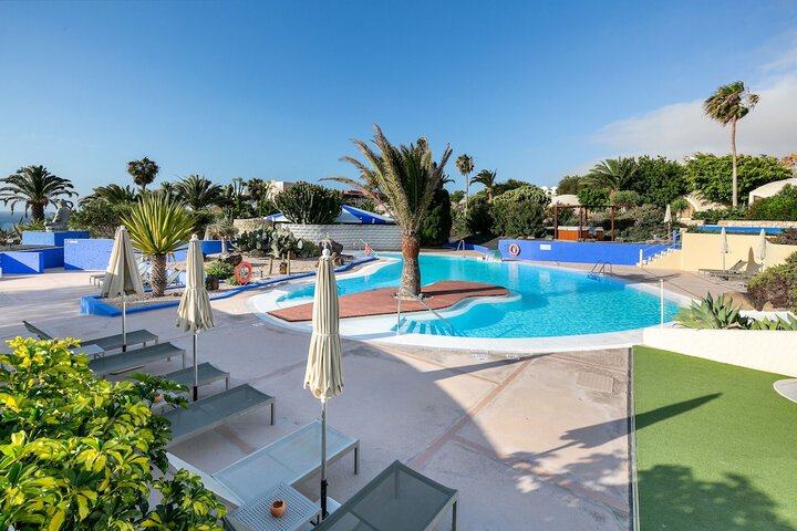 Pool Hotel