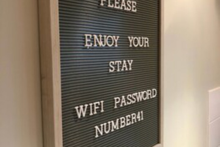 Room 17 of 18