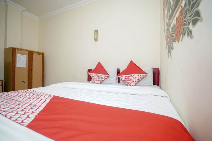 Room 14 of 32