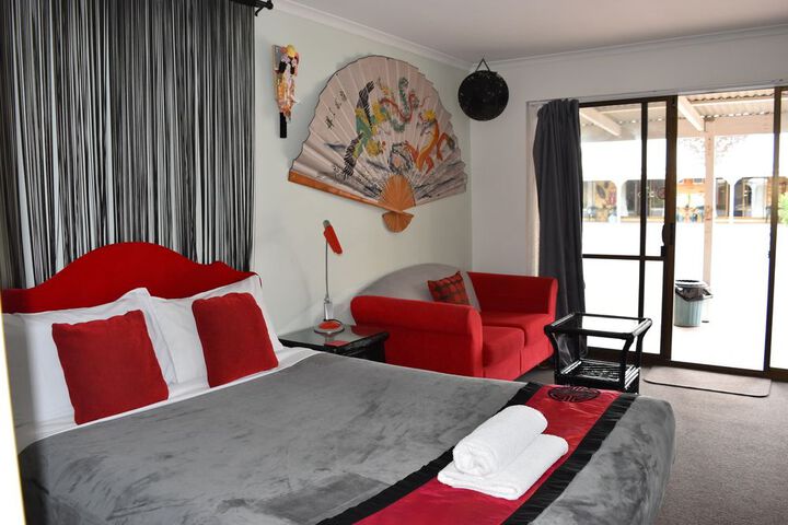 Room 7 of 30
