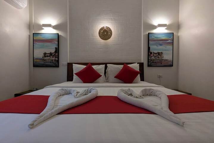Room 42 of 177