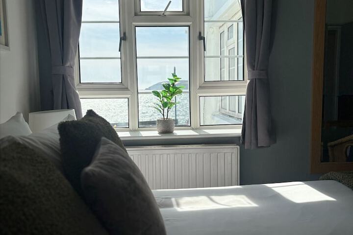 Room 22 of 40