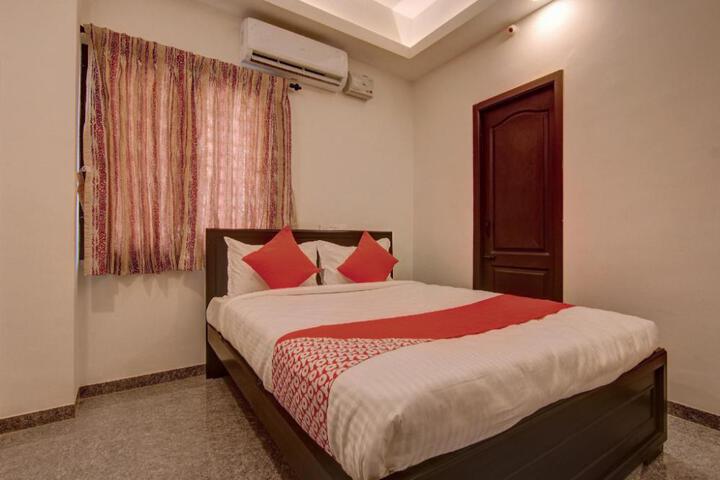 Hotel O Blue Moon