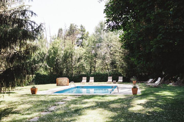 Pool 56 of 76
