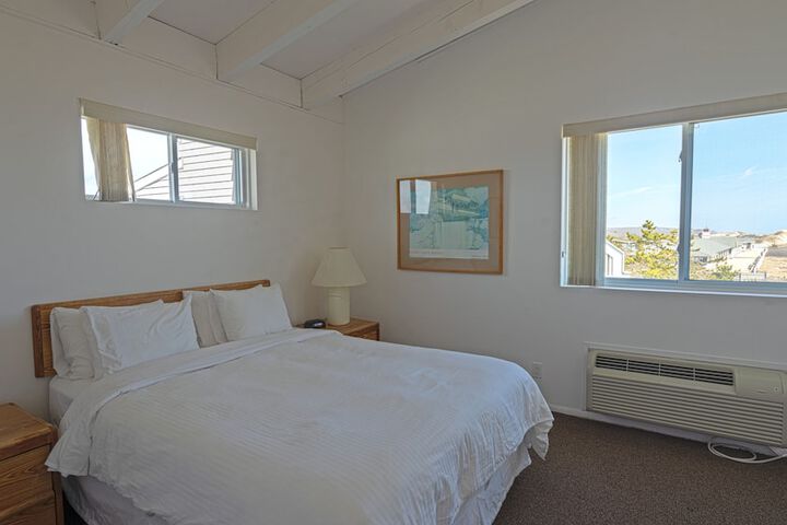 Room 18 of 181