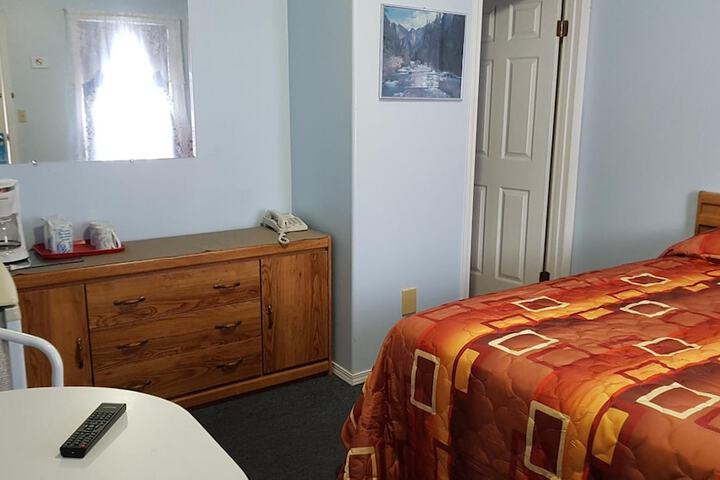Room 16 of 33