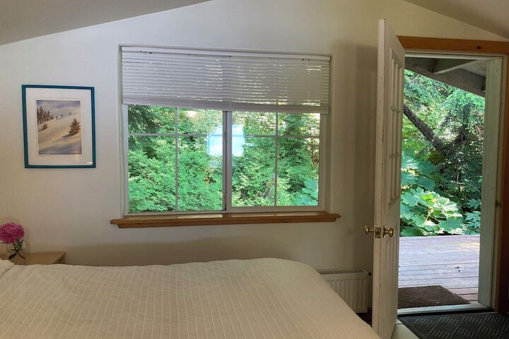 Room 4 of 79