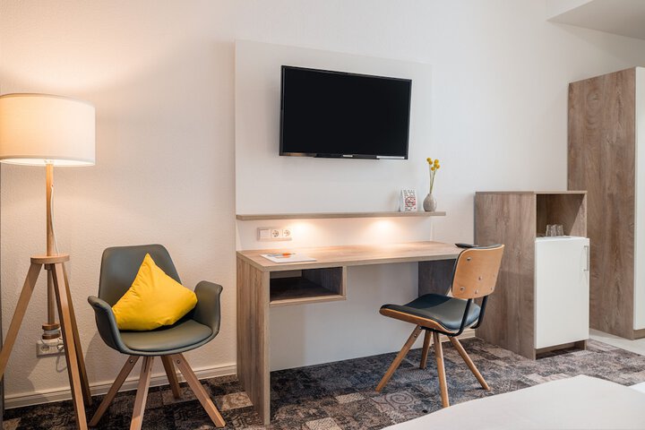 Room 12 of 40