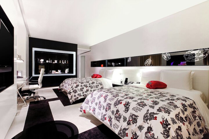 Room 47 of 171