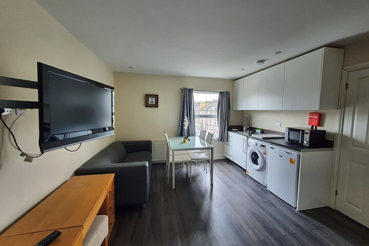Room 60 of 80
