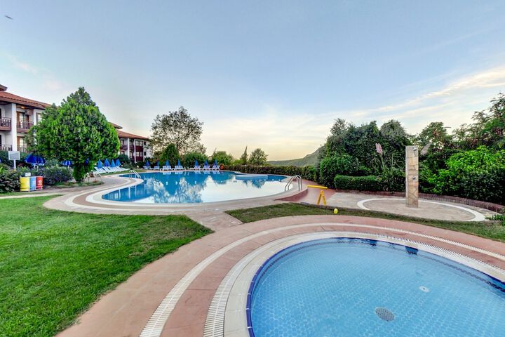 Pool Hotel