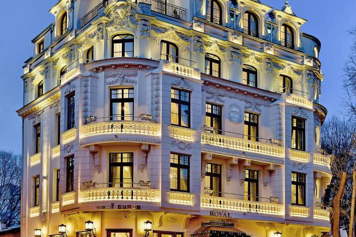 Exterior of Royal Hotel