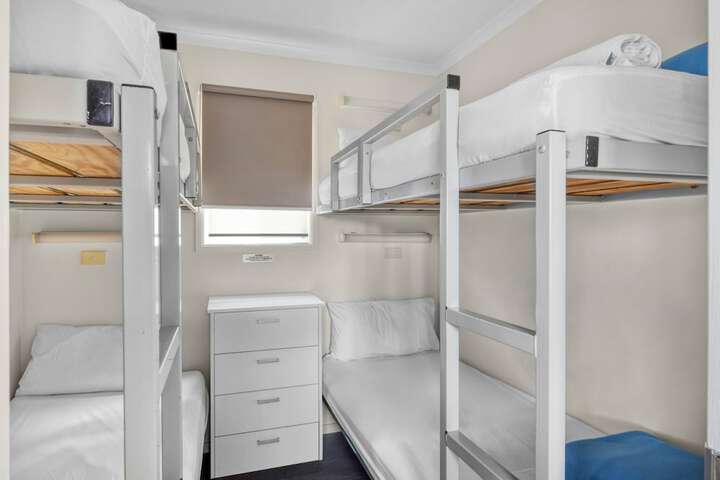 Room 25 of 104