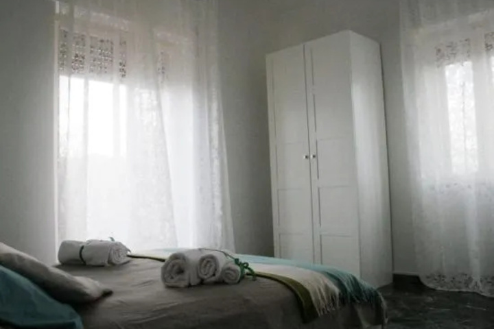 Room 3 of 9