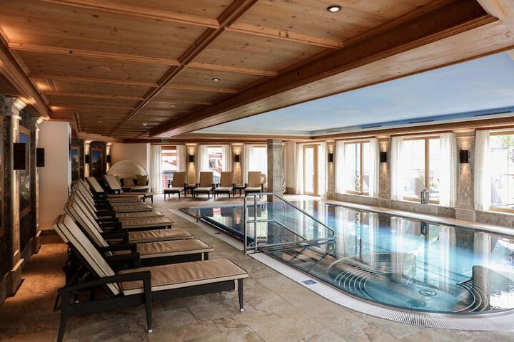 Pool 33 of 49