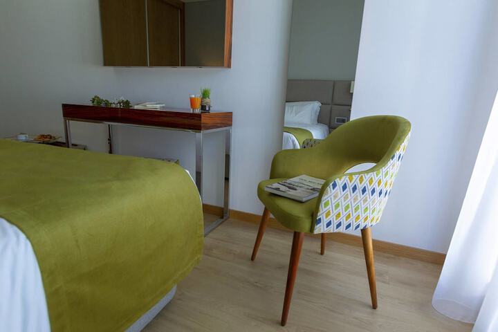 Room 18 of 48