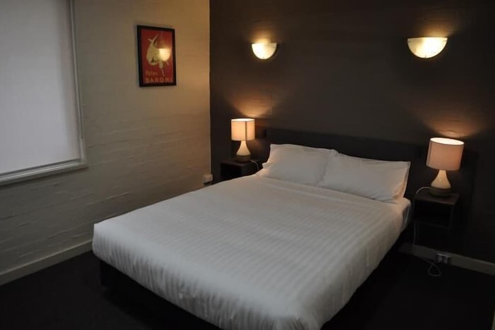 Room 8 of 46