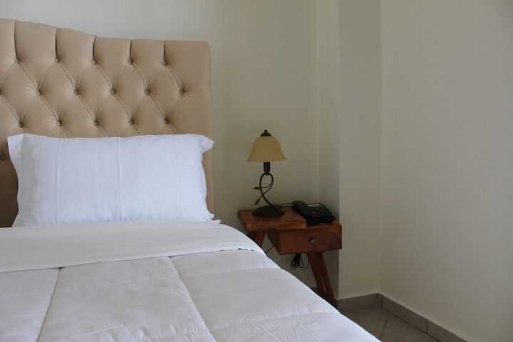 Room 20 of 99
