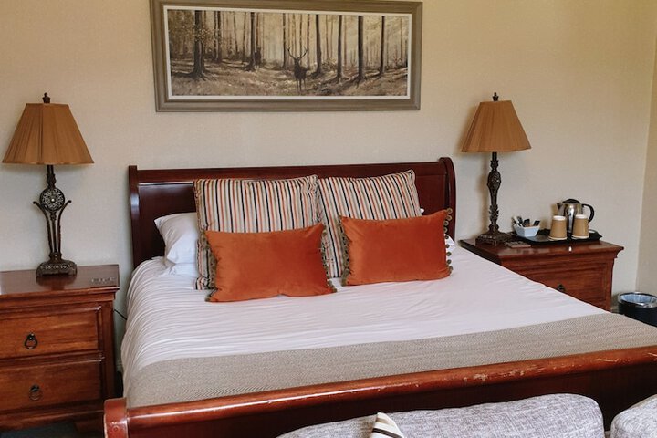 Room 3 of 43