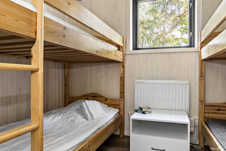 Room 5 of 48