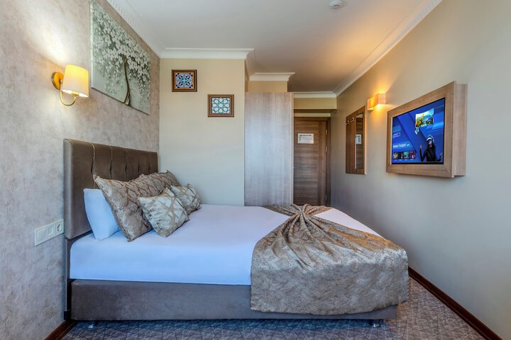 Room 25 of 113