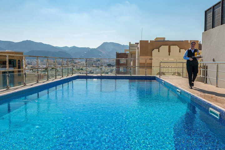 Pool 5 of 9