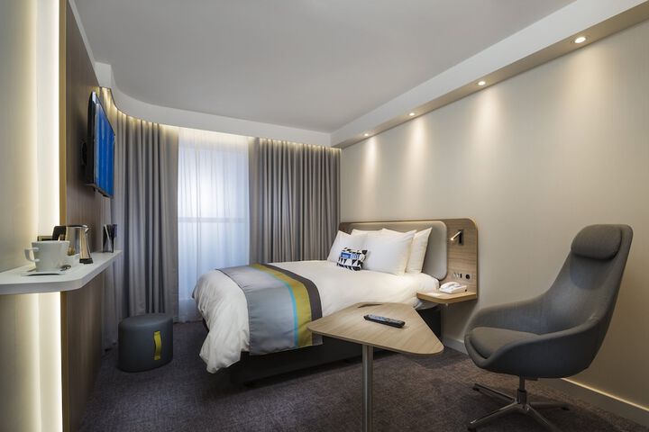 Room 11 of 70