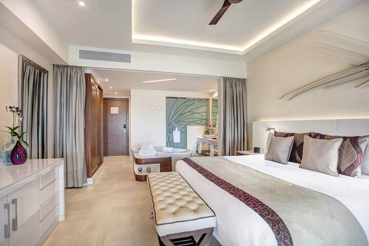 Room 32 of 167