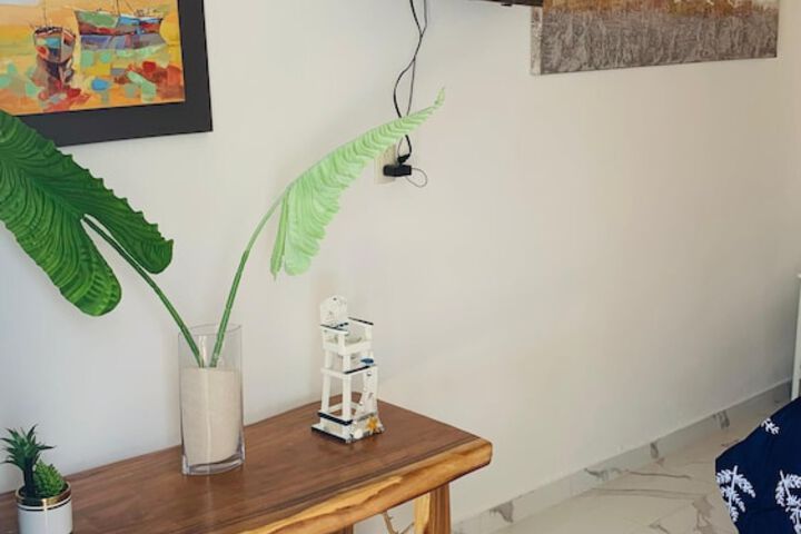 Room 6 of 21