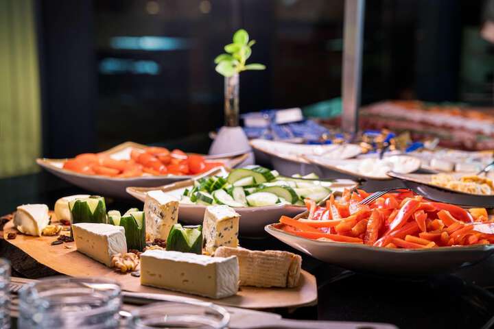 Dining 44 of 97