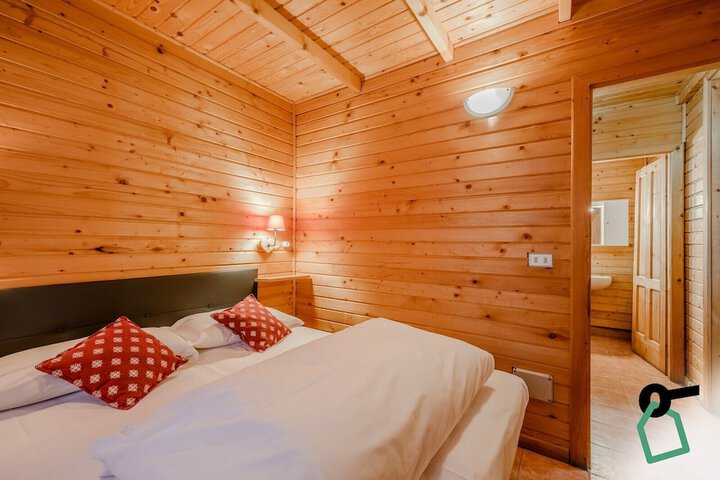 Room 3 of 71