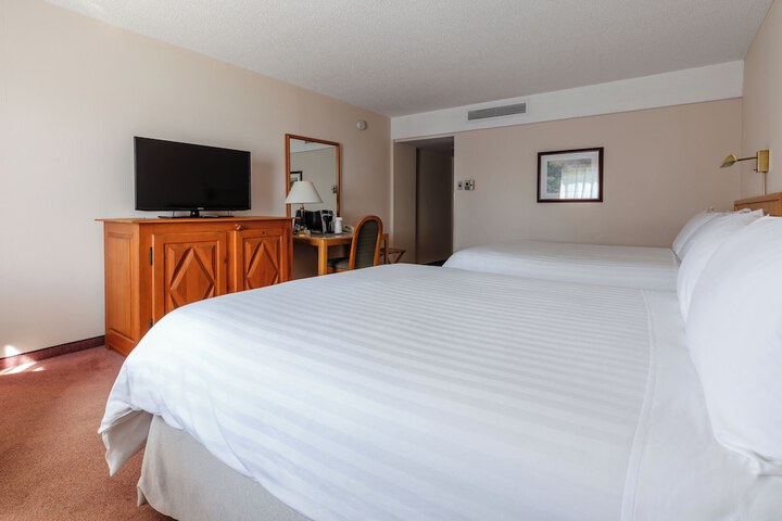 Room 9 of 37