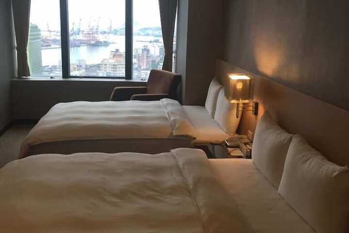 Room 26 of 35