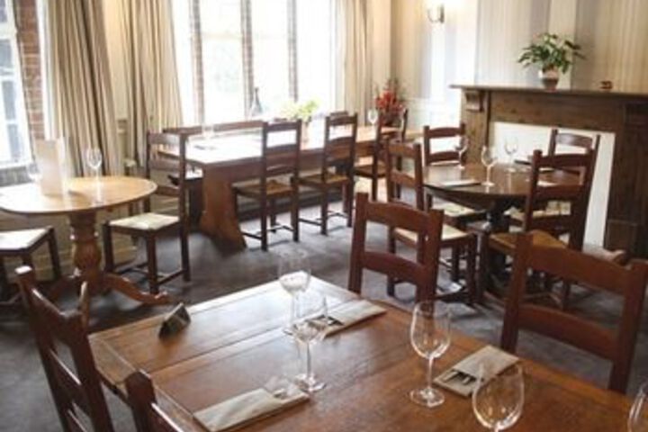 Dining 11 of 11