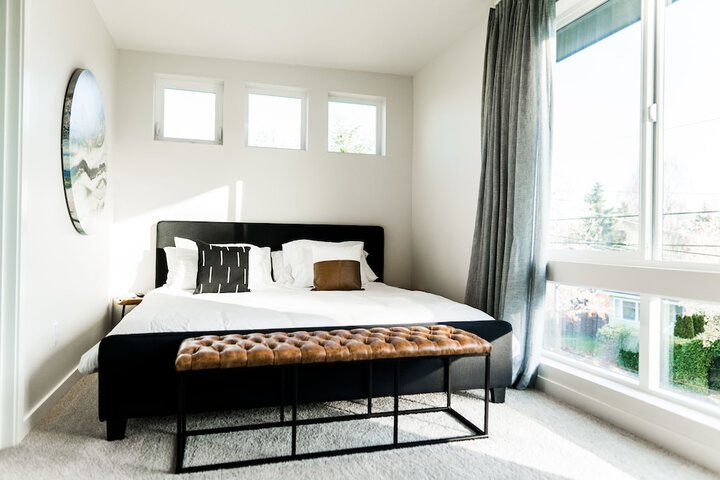Room 6 of 15