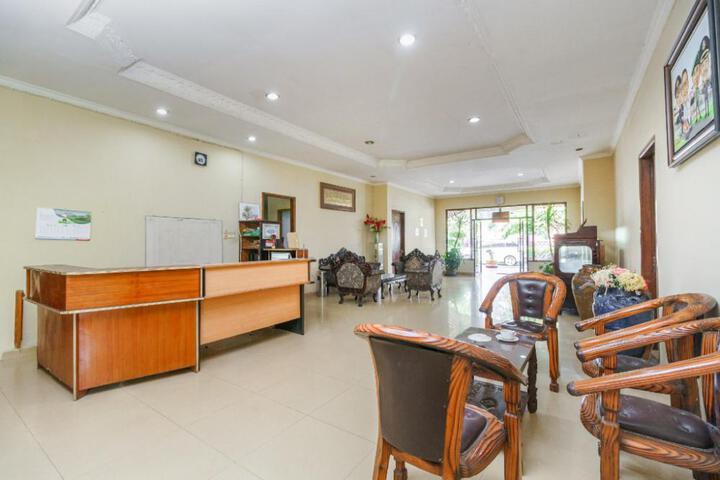 Urbanview Hotel Cendrawasih Lahat by RedDoorz