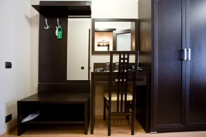 Room 53 of 93